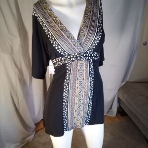 Le Chateau Elegant Black Garment